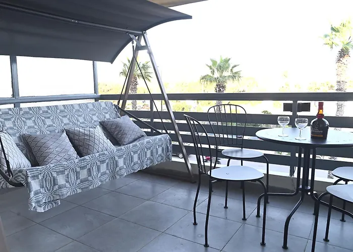 Varkiza\'S Amazing Sea View Suite