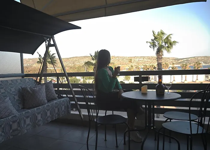 Varkiza\'S Amazing Sea View Suite